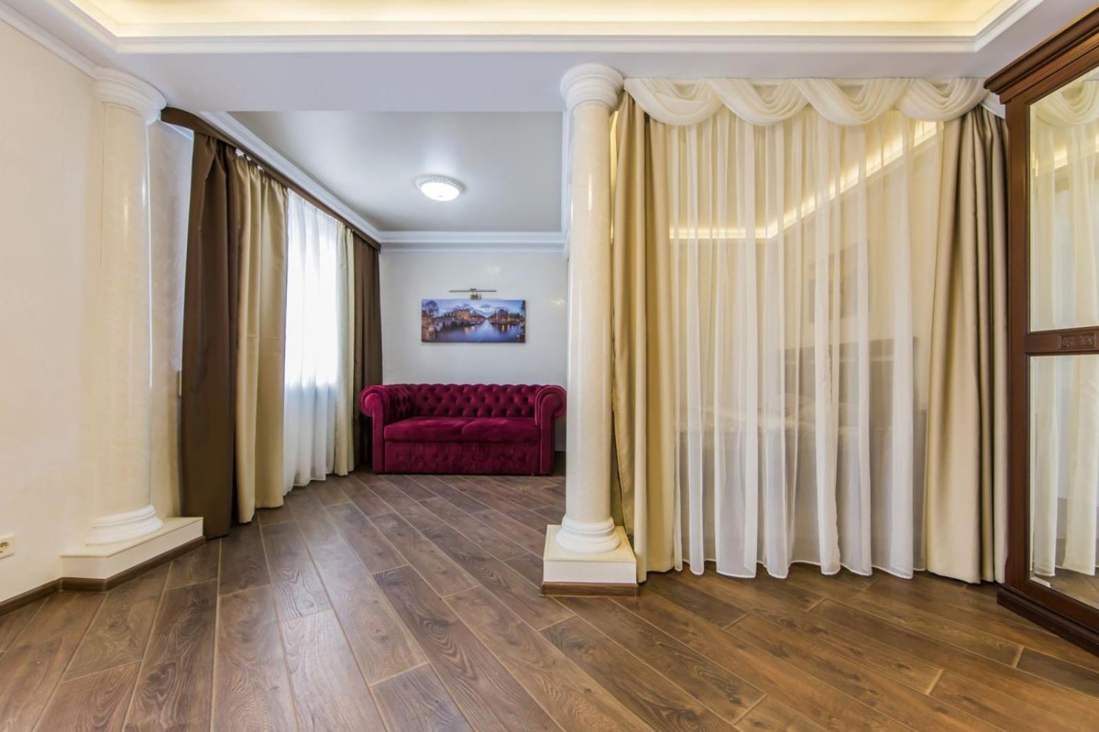 Apartment в центрі з видом на костел *